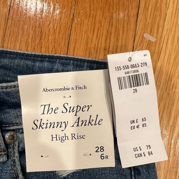NWT! Abercrombie & Firch the super skinny ankle jean 28/6R - Picture 4 of 4